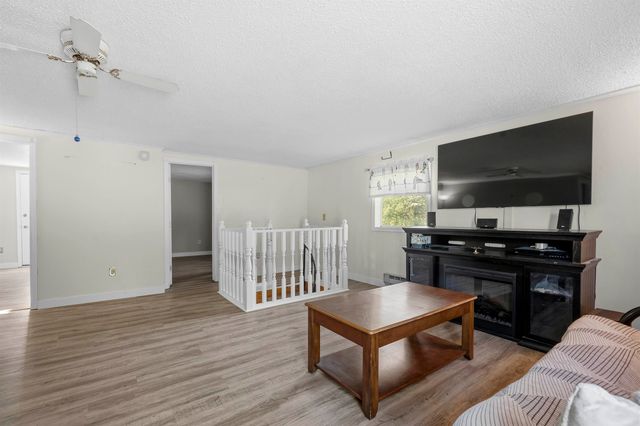 8310 W County Rd 15 W, Minot, ND 58701