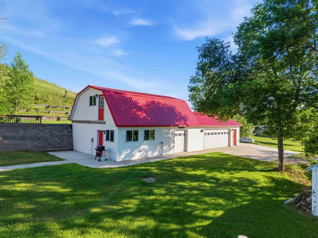 8310 W County Rd 15 W, Minot, ND 58701