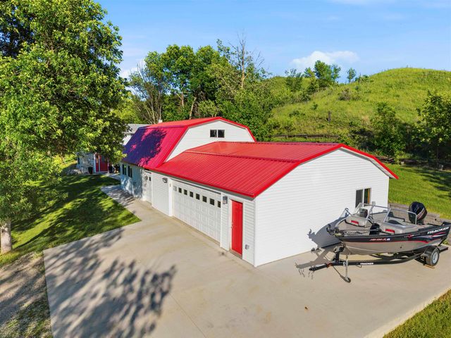 8310 W County Rd 15 W, Minot, ND 58701