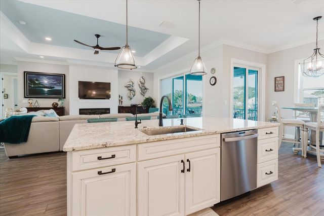 216 HIGH STREET, Tarpon Springs, FL 34689