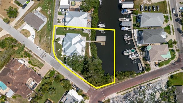 216 HIGH STREET, Tarpon Springs, FL 34689
