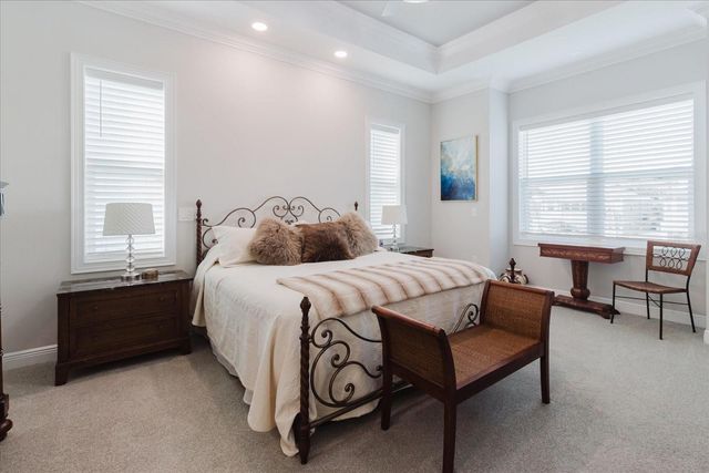 216 HIGH STREET, Tarpon Springs, FL 34689