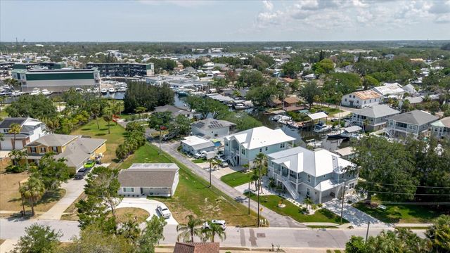 216 HIGH STREET, Tarpon Springs, FL 34689
