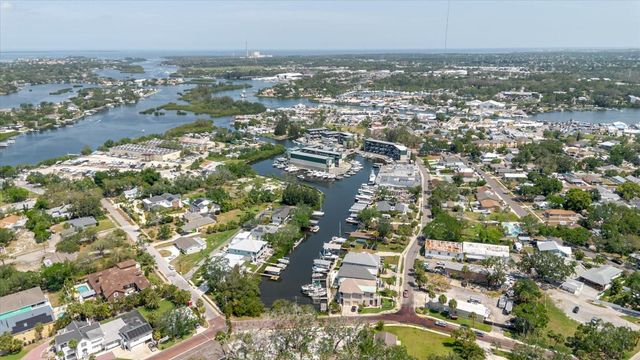 216 HIGH STREET, Tarpon Springs, FL 34689