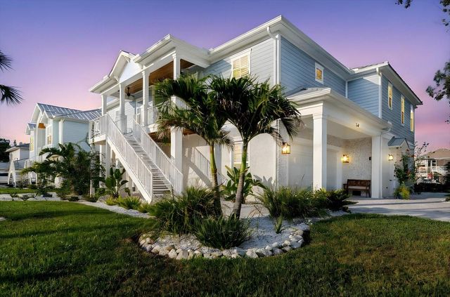 216 HIGH STREET, Tarpon Springs, FL 34689