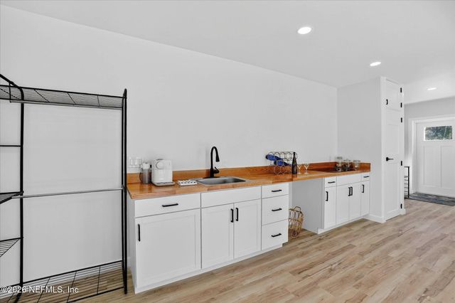 8778 WATERFRONT Terrace B, Jacksonville, FL 32217