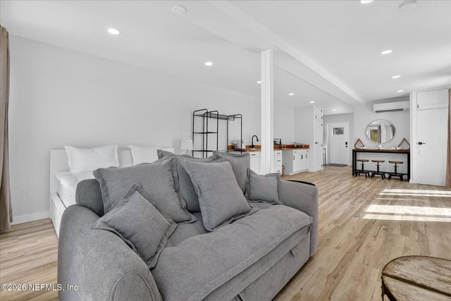 8778 WATERFRONT Terrace B, Jacksonville, FL 32217