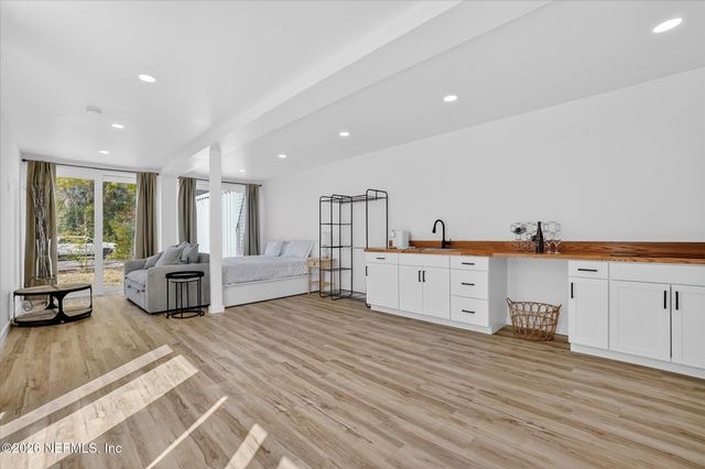 8778 WATERFRONT Terrace B, Jacksonville, FL 32217