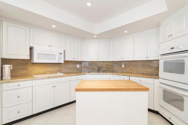 2000 S Ocean Boulevard 208-S, Palm Beach, FL 33480