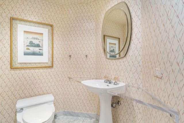 2000 S Ocean Boulevard 208-S, Palm Beach, FL 33480