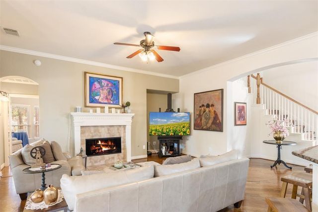 18 Petal Park Place, The Woodlands, TX 77382