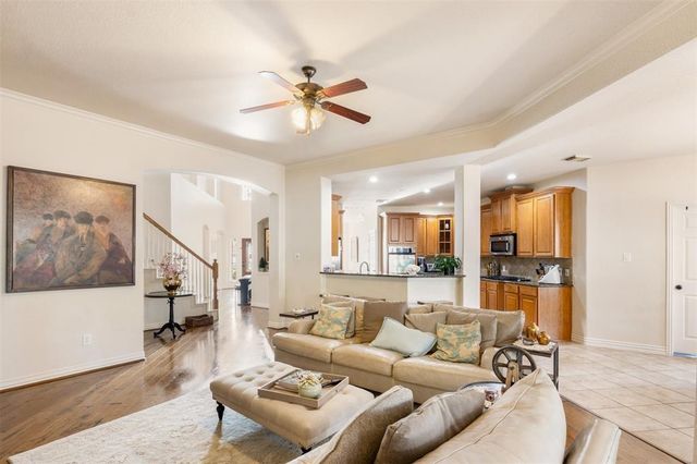 18 Petal Park Place, The Woodlands, TX 77382
