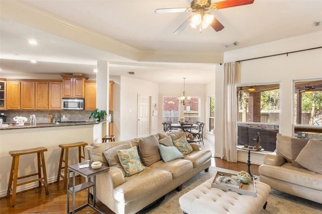 18 Petal Park Place, The Woodlands, TX 77382