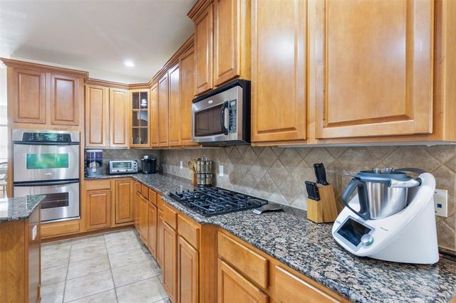 18 Petal Park Place, The Woodlands, TX 77382