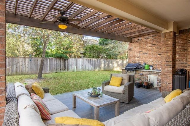 18 Petal Park Place, The Woodlands, TX 77382