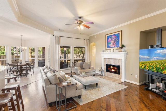 18 Petal Park Place, The Woodlands, TX 77382