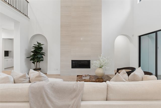 3452 Timberview Road, Dallas, TX 75229