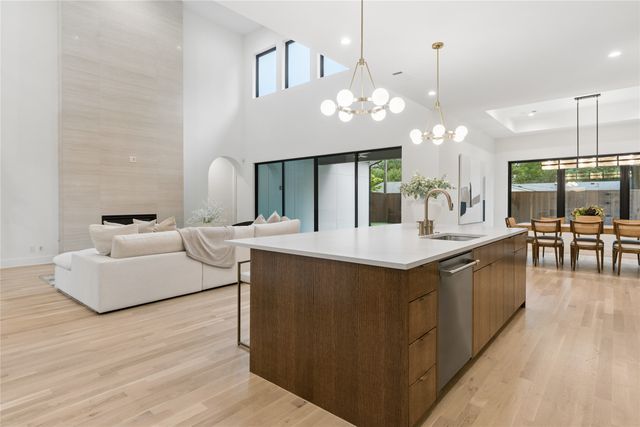 3452 Timberview Road, Dallas, TX 75229