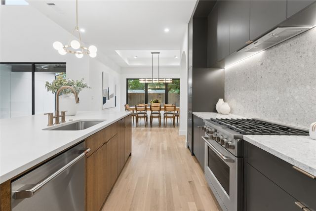 3452 Timberview Road, Dallas, TX 75229