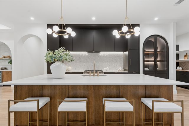3452 Timberview Road, Dallas, TX 75229