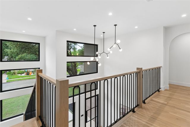 3452 Timberview Road, Dallas, TX 75229