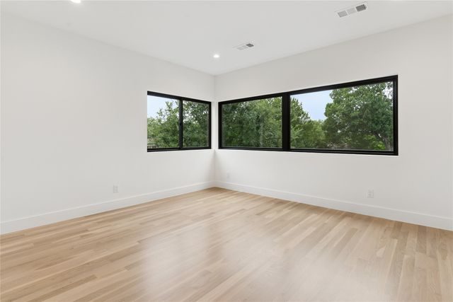 3452 Timberview Road, Dallas, TX 75229