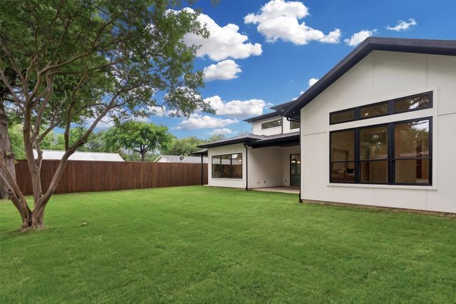 3452 Timberview Road, Dallas, TX 75229
