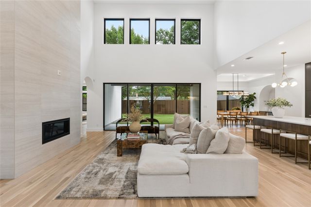 3452 Timberview Road, Dallas, TX 75229