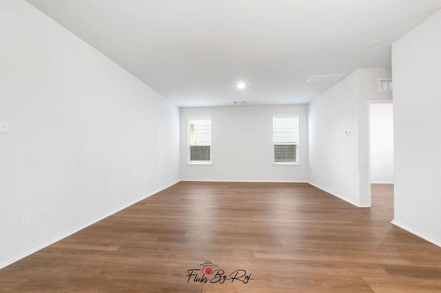 279 Zuma DR, Liberty Hill, TX 78642