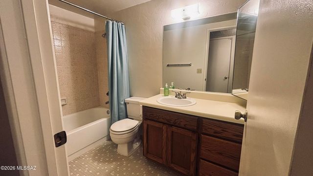 7664 E 22nd St Apt 4, Tucson, AZ 85710
