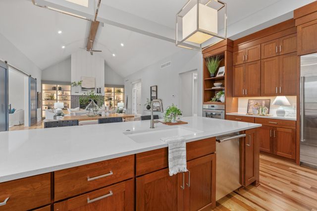 2012 N Veranda Cir, Wichita, KS 67206