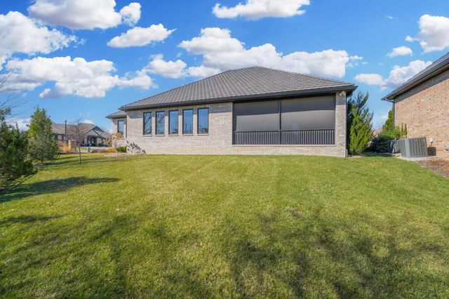 2012 N Veranda Cir, Wichita, KS 67206