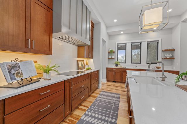 2012 N Veranda Cir, Wichita, KS 67206