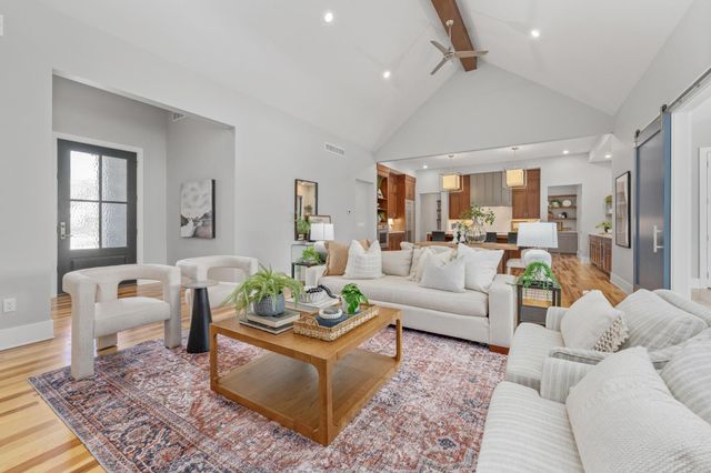 2012 N Veranda Cir, Wichita, KS 67206