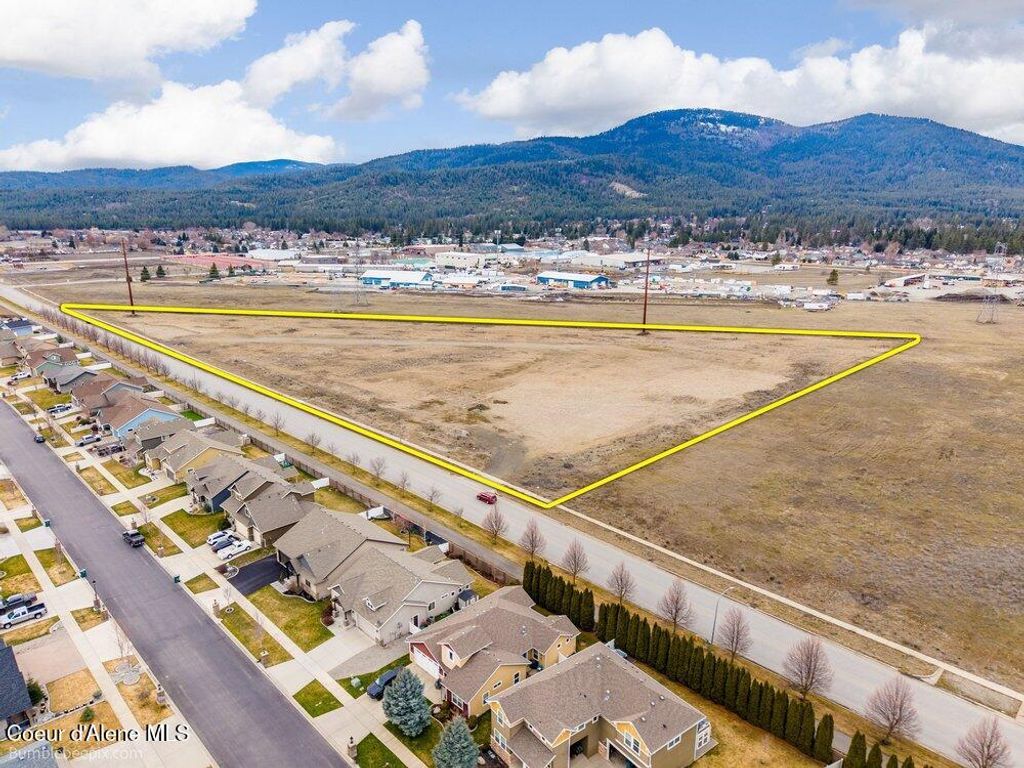 7395 W Nagel Rd, Rathdrum, ID 83858