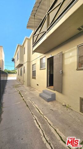 1022 S Norton Avenue B, Los Angeles, CA 90019