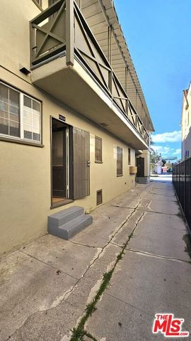 1022 S Norton Avenue B, Los Angeles, CA 90019
