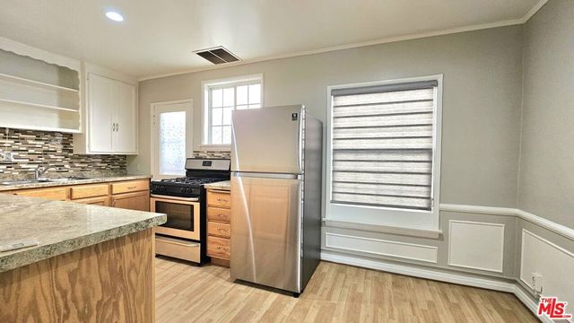1022 S Norton Avenue B, Los Angeles, CA 90019