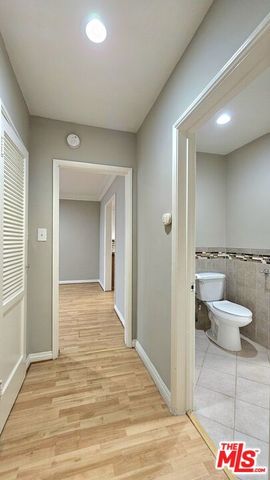 1022 S Norton Avenue B, Los Angeles, CA 90019