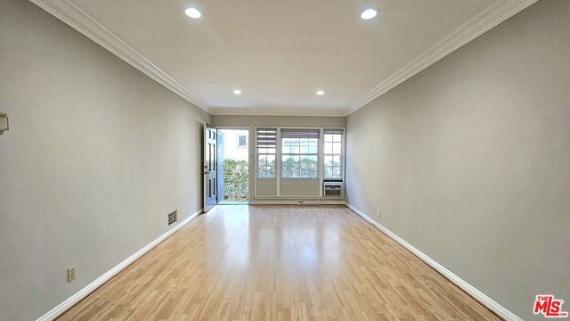 1022 S Norton Avenue B, Los Angeles, CA 90019
