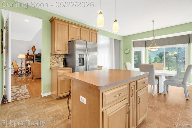 819 Pine Ridge Avenue, Oxford Charter Township, MI 48371