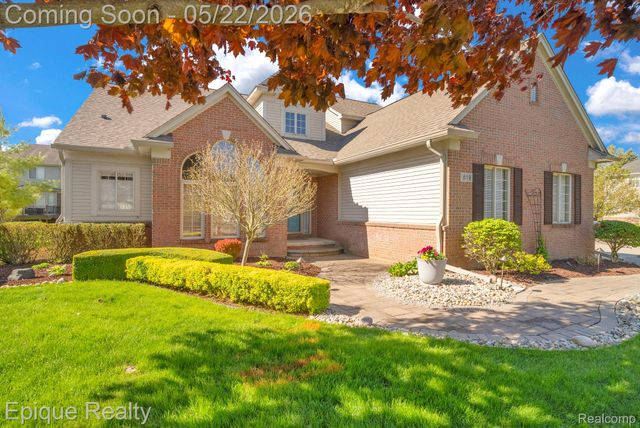 819 Pine Ridge Avenue, Oxford Charter Township, MI 48371