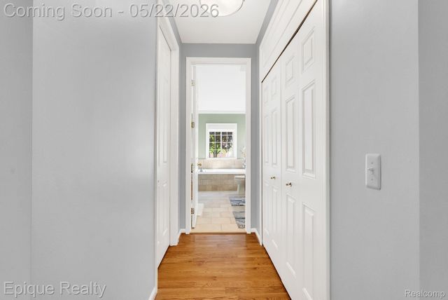 819 Pine Ridge Avenue, Oxford Charter Township, MI 48371