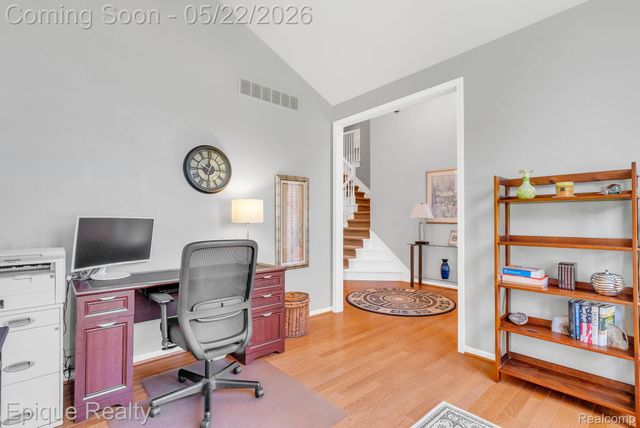 819 Pine Ridge Avenue, Oxford Charter Township, MI 48371