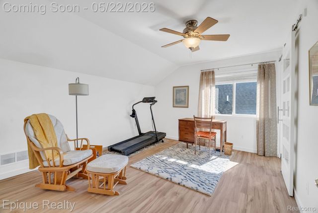 819 Pine Ridge Avenue, Oxford Charter Township, MI 48371