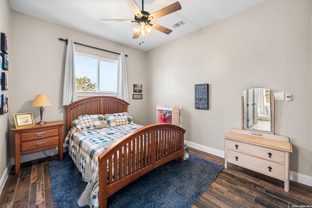 598 Virgil Way, Castroville, TX 78009