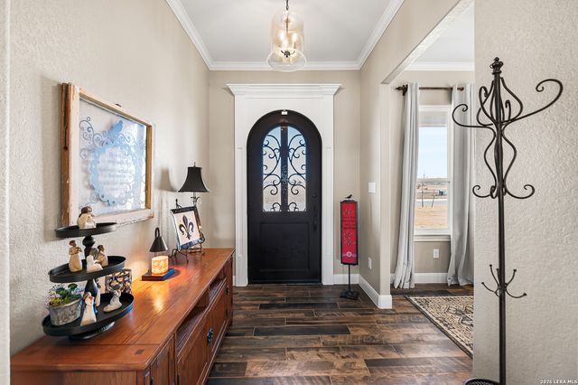 598 Virgil Way, Castroville, TX 78009