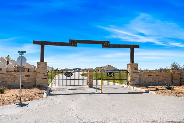 598 Virgil Way, Castroville, TX 78009