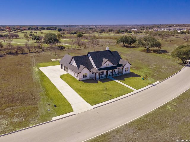 598 Virgil Way, Castroville, TX 78009