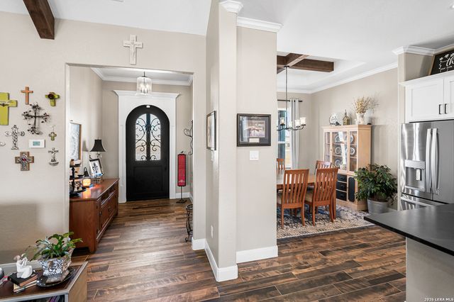 598 Virgil Way, Castroville, TX 78009